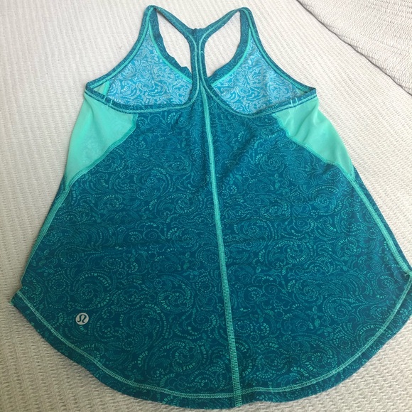 Lululemon tank - Picture 2 of 3